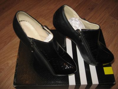 Лот: 6469665. Фото: 1. Ботильоны женские р.38. Ботильоны, полусапожки