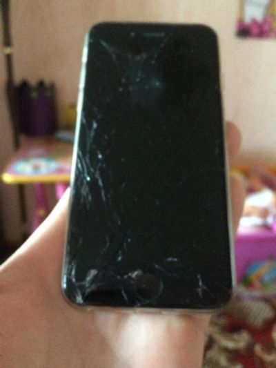 Лот: 6946146. Фото: 1. iPhone 6 на гарантии!!!. Смартфоны