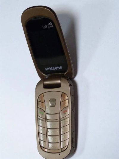 Лот: 3339951. Фото: 1. Samsung l 320. Кнопочные мобильные телефоны