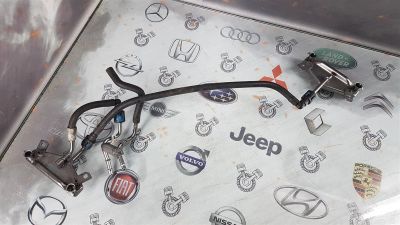 Лот: 23588358. Фото: 1. Топливная рейка Subaru Legacy... Топливная система