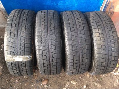 Лот: 6130311. Фото: 1. Зимние шины Bridgestone Revo1... Шины