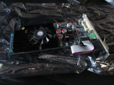 Лот: 5538149. Фото: 1. Nvidia Geforce 210 1024 Мб DDR3. Видеокарты