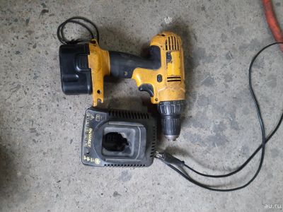 Лот: 17878157. Фото: 1. Шуруповёрт dewalt. Электроинструмент