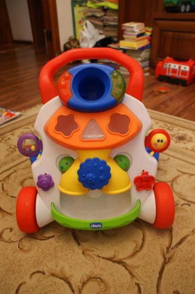 Лот: 3225595. Фото: 1. Ходунки-каталка Chicco 2в1. Ходунки, прыгунки, качели