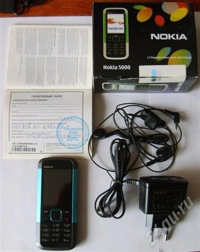 Лот: 501369. Фото: 1. Nokia 5000 neon blue. Кнопочные мобильные телефоны
