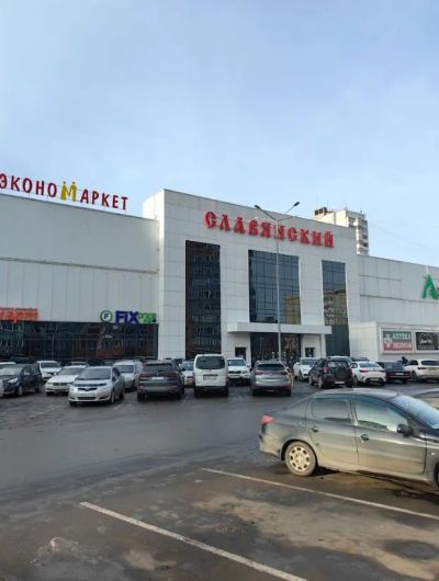 Лот: 25762440. Фото: 1. Сдаётся помещение в ТК «Славянский... Нежилое