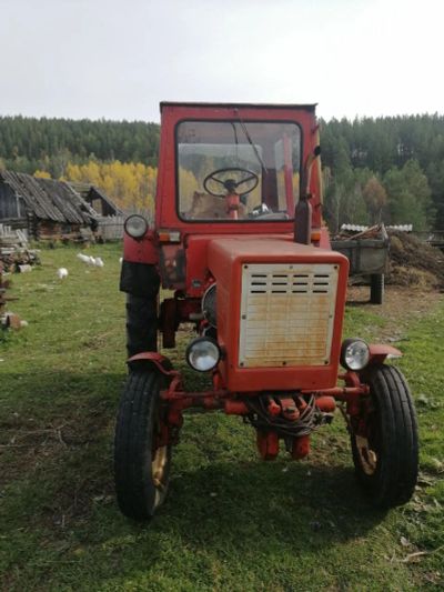 Лот: 25797035. Фото: 1. Трактор ВТЗ Т-25А c прицепами. Грузовики, автобусы, спецтехника