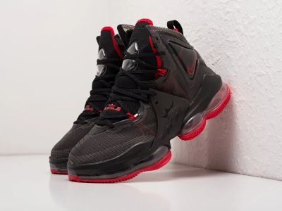 Лот: 19700472. Фото: 1. Кроссовки Nike Lebron XIX. Кеды, кроссовки, слипоны