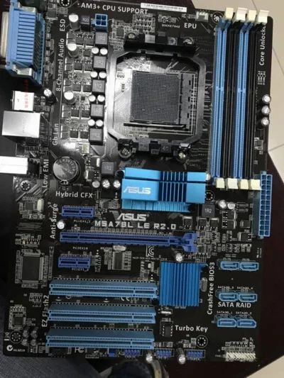 Лот: 16719991. Фото: 1. Asus M5A78L LE R2.0 + задняя планка. Материнские платы