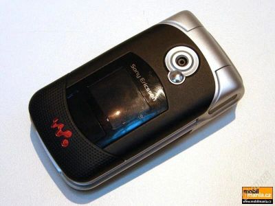 Лот: 1740039. Фото: 1. Sony Ericsson W300i BLACK. Кнопочные мобильные телефоны