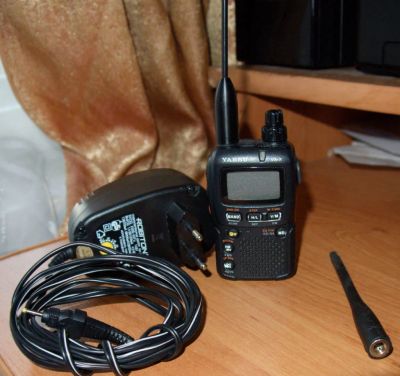 Лот: 7080724. Фото: 1. Yaesu vx-2r. Рации, радиостанции