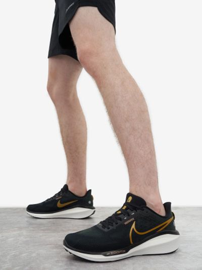 Лот: 24285921. Фото: 1. Кроссовки мужские Nike Vomero... Кеды, кроссовки, слипоны