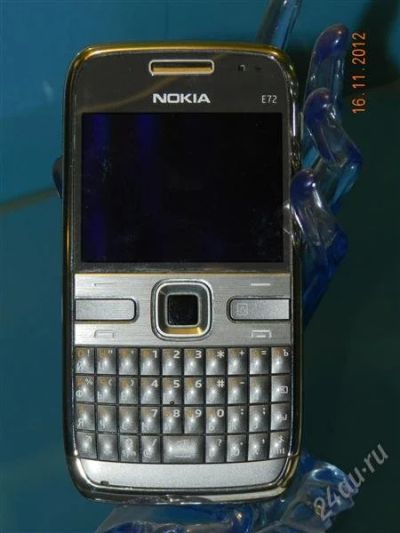 Лот: 1425985. Фото: 1. Nokia E72 серебро. Смартфоны
