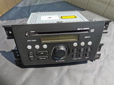 Лот: 22825449. Фото: 1. Штатная магнитола Suzuki Grand... Другое (автозапчасти)