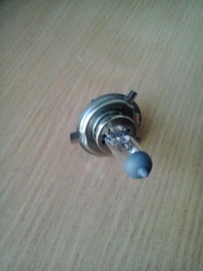 Лот: 9977089. Фото: 1. галогеновые лампы Philips H4 12v... Оптика и освещение