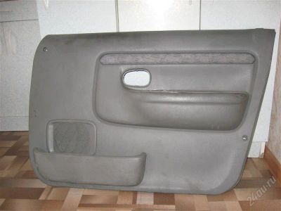 Лот: 2757931. Фото: 1. Обшивка двери Mazda Demio DW3W... Салон