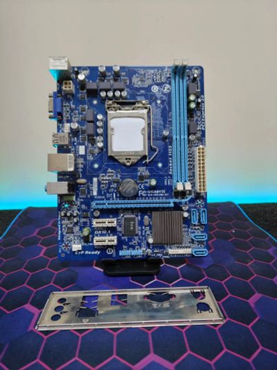 Лот: 21098129. Фото: 1. Мат. плата Gigabyte GA-H61M-S1... Материнские платы