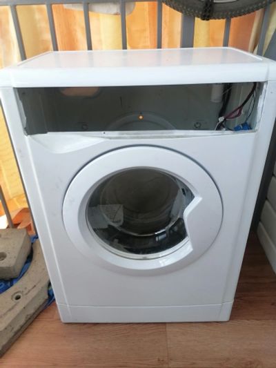 Лот: 17673704. Фото: 1. Indesit IWSD51051 целиком или... Стиральные машины