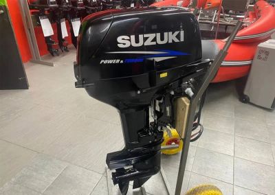 Лот: 25362711. Фото: 1. 2х-тактный лодочный мотор SUZUKI... Лодочные моторы