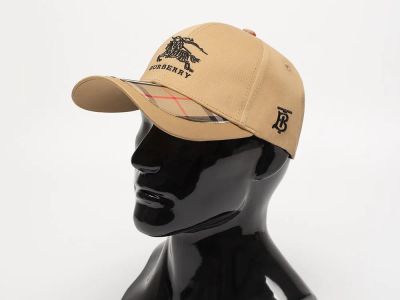 Лот: 24974869. Фото: 1. Кепка Burberry. Шарфы, платки