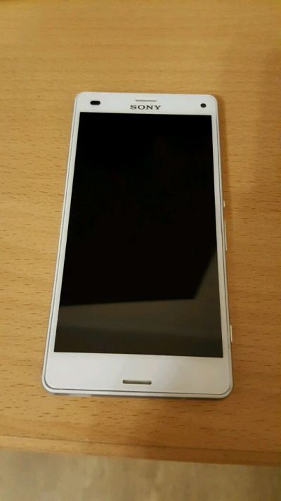 Лот: 7206398. Фото: 1. Sony xperia z3 compact. Смартфоны