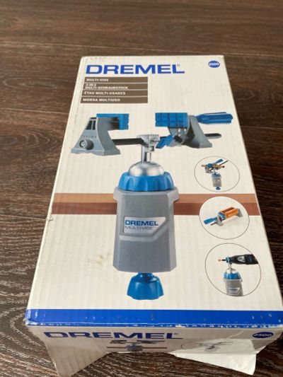 Лот: 18623549. Фото: 1. Тиски 2500 Multi-Vise Dremel 26152500JA. Ручной инструмент