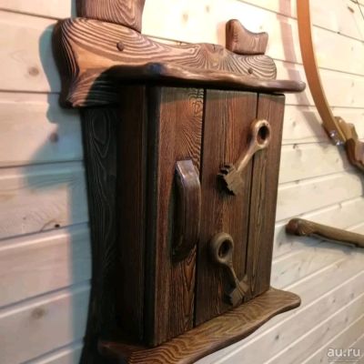 Лот: 13537767. Фото: 1. Ключница из массива лиственницы. Мебель для сада, дачи