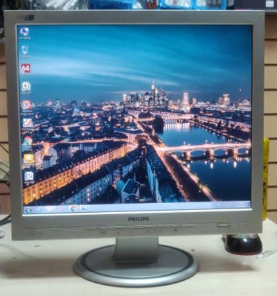 Лот: 19521372. Фото: 1. Монитор ЖК 17" Philips. ЖК-мониторы