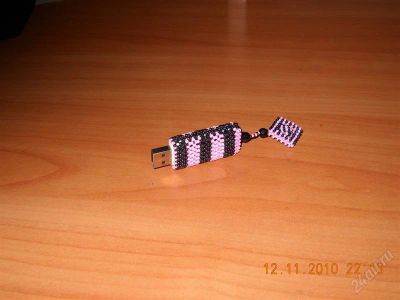 Лот: 1047503. Фото: 1. Флешка 4гб(без крышечки),обшитая... USB-флеш карты