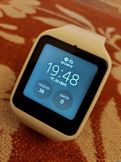 Лот: 18180472. Фото: 1. Часы смарт Sony Smart watch 3. Смарт-часы, фитнес-браслеты, аксессуары