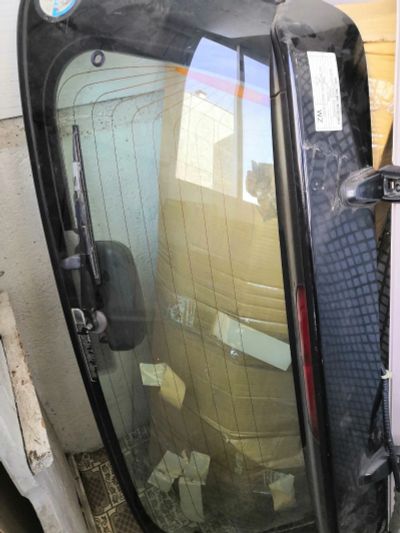 Лот: 15849974. Фото: 1. Заднее стекло Honda Orthia. Кузов