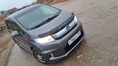 Лот: 20993403. Фото: 1. Продам Honda freed spike гибрид... Автомобили