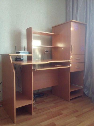 Лот: 8234654. Фото: 1. Стол компьютерный, письменный. Компьютерные и письменные столы
