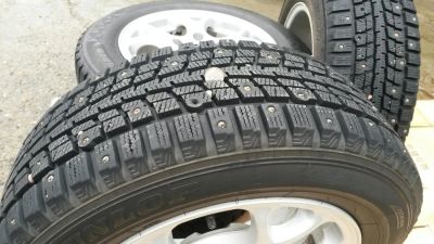 Лот: 4630856. Фото: 1. Литьё + зимняя шипованная резина... Шины на дисках