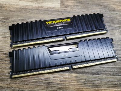 Лот: 16772045. Фото: 1. комплект 8gb Corsair Vengeance... Оперативная память