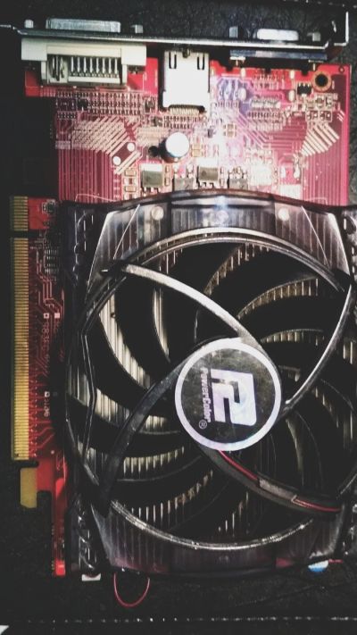 Лот: 16720580. Фото: 1. Видеокарта Radeon 5670 512 md. Видеокарты