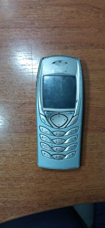 Лот: 17486077. Фото: 1. Мобильный телефон NOKIA 6100... Кнопочные мобильные телефоны