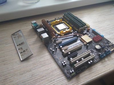 Лот: 11120855. Фото: 1. ASUS M2N-E Socet AM2+ 4 PCIe AMD... Материнские платы
