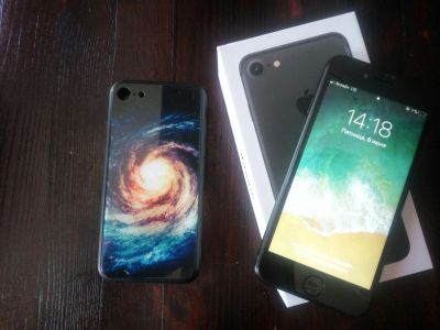 Лот: 11636193. Фото: 1. iphone 7 black 32gb. Смартфоны