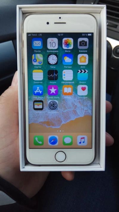 Лот: 10743835. Фото: 1. iPhone 6s 64gb Gold. Смартфоны