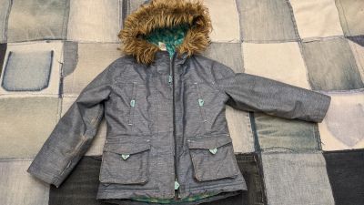 Лот: 19543861. Фото: 1. Зимняя куртка декатлон 3-4г. Верхняя одежда
