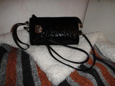 Лот: 3595608. Фото: 1. Клатч, лаковая сумочка, кожзам. Сумки