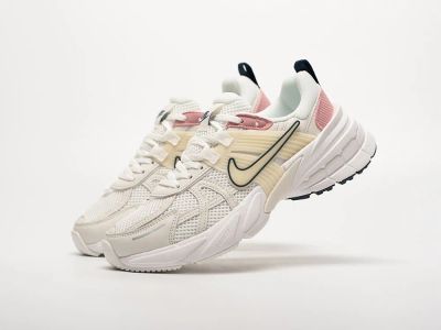 Лот: 24974016. Фото: 1. Кроссовки Nike V2K Run. Кеды, кроссовки, слипоны