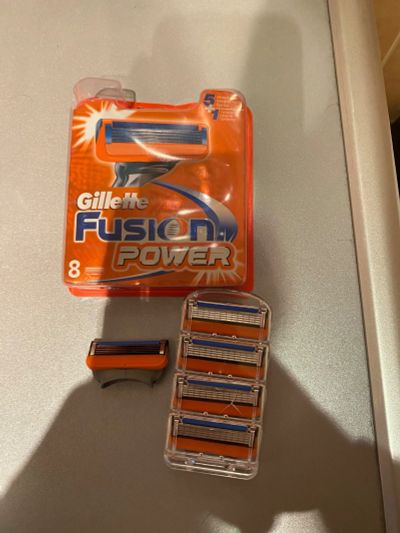 Лот: 20043732. Фото: 1. Gillette fusion 5, кассеты для... Укладка и стрижка волос, бритьё, эпиляция