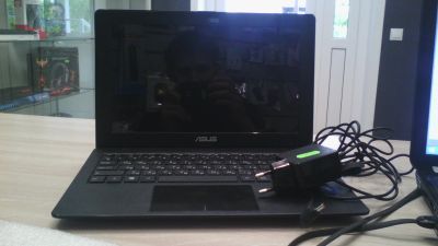 Лот: 11858519. Фото: 1. Ноутбук Asus F200M (14673). Ноутбуки