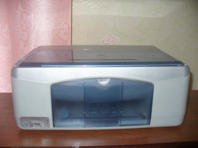 Лот: 10223149. Фото: 1. Струйное МФУ HP PSC 1315. МФУ и копировальные аппараты
