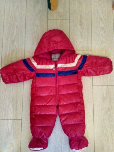 Лот: 8566687. Фото: 1. Детский комбинезон Moncler. Костюмы, пиджаки, комбинезоны