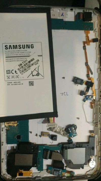 Лот: 14296867. Фото: 1. Планшет Samsung sm-t311 tab3. Запчасти для планшетов