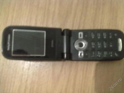 Лот: 2204627. Фото: 1. Продам sony ericsson z550i. Кнопочные мобильные телефоны