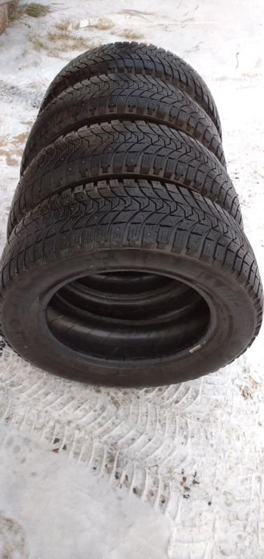 Лот: 17013428. Фото: 1. шины зимние R16 Michelin 215/60. Шины